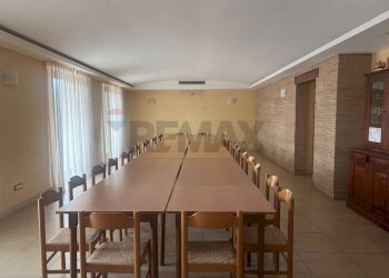 Sala da pranzo - Locale Commerciale Contrada Quarto da Capo
 
14, Casoli - foto 3