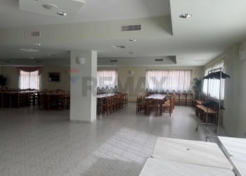 Sala da pranzo - Locale Commerciale Contrada Quarto da Capo
 
14, Casoli - foto 23