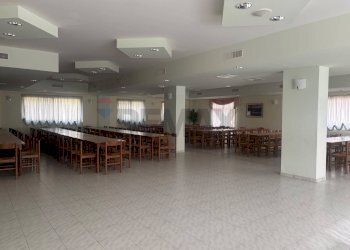 Sala da pranzo - Locale Commerciale Contrada Quarto da Capo
 
14, Casoli - foto 25