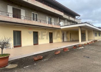 Edificio all\'aperto - Locale Commerciale Contrada Quarto da Capo
 
14, Casoli - foto 37