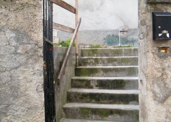 Scale - Casa semi indipendente Piazza Umberto I
 
4, Lama dei Peligni - foto 3