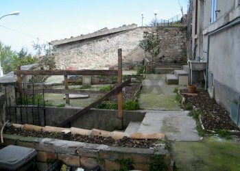 Giardino - Casa semi indipendente Piazza Umberto I
 
4, Lama dei Peligni - foto 4