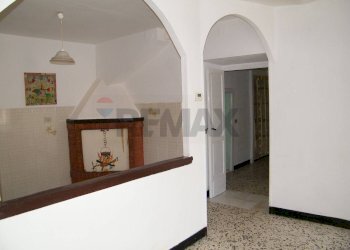 Hall / corridoio - Casa semi indipendente Piazza Umberto I
 
4, Lama dei Peligni - foto 10