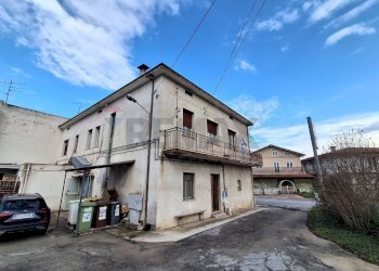 Casa all\'aperto - Casa semi indipendente Via Nazionale
 
815, Altino - foto 1