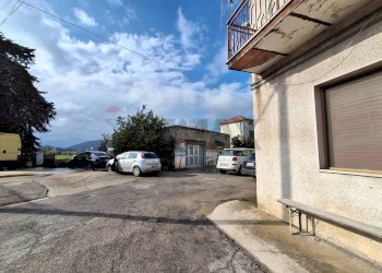 Edificio all\'aperto - Casa semi indipendente Via Nazionale
 
815, Altino - foto 3