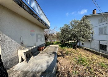 Terrazza - Casa semi indipendente Contrada Madonna del Carmine
 
93, Lanciano - foto 26