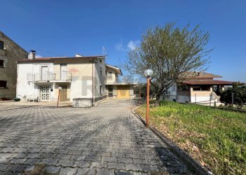 Casa all\'aperto - Casa semi indipendente Contrada Madonna del Carmine
 
93, Lanciano - foto 34