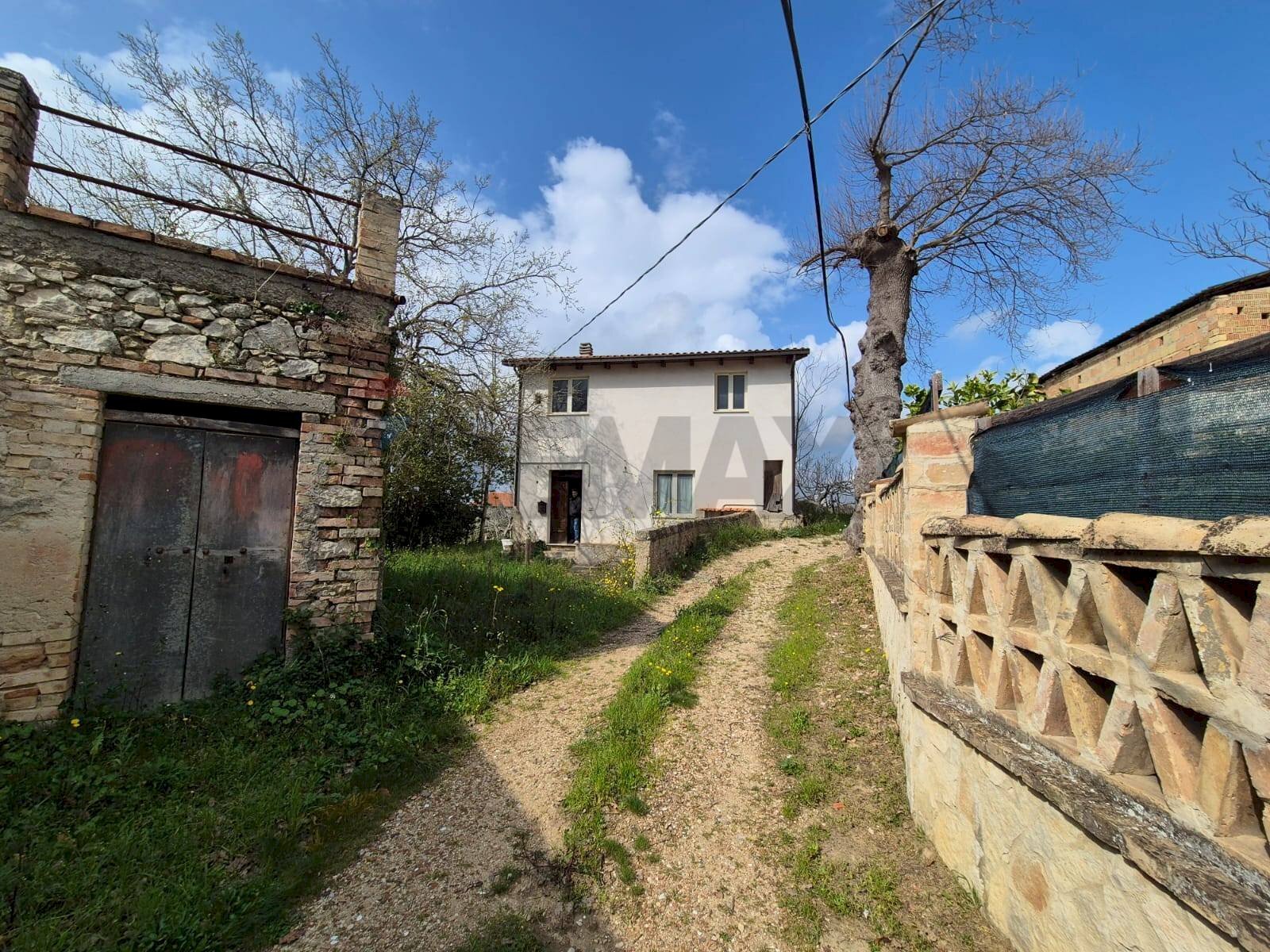 Casa all\'aperto - Casa indipendente Via Nevi
 
257, Giuliano Teatino - foto 1