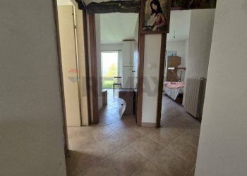 Hall / corridoio - Casa indipendente Via Nevi
 
257, Giuliano Teatino - foto 16