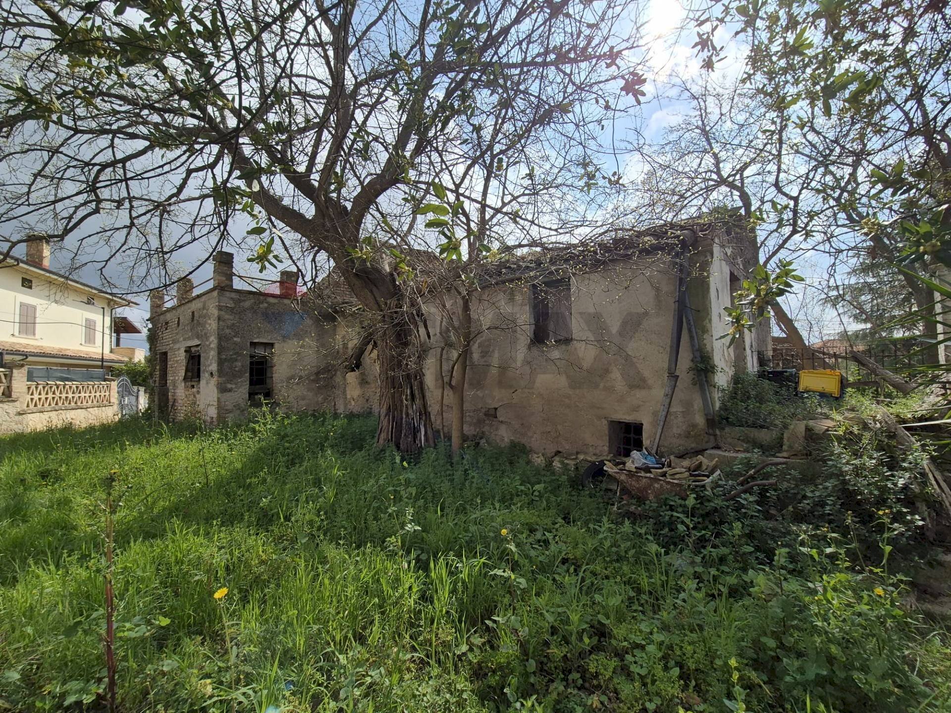Casa all\'aperto - Rustico Via Nevi
 
277, Giuliano Teatino - foto 1