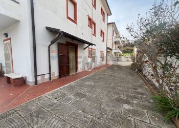 Edificio all\'aperto - Quadrilocale Via Lungomare
 
87, Fossacesia - foto 4