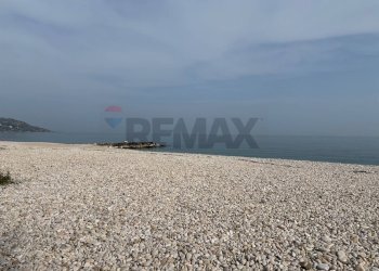 Vista dell\'acqua - Quadrilocale Via Lungomare
 
87, Fossacesia - foto 27