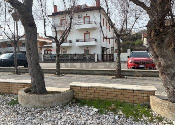 Edificio all\'aperto - Quadrilocale Via Lungomare
 
87, Fossacesia - foto 29