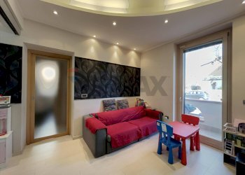 Soggiorno - Quadrilocale Via Roma
 
38, Arielli - foto 16