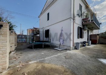 Casa all\'aperto - Quadrilocale Via Roma
 
38, Arielli - foto 31