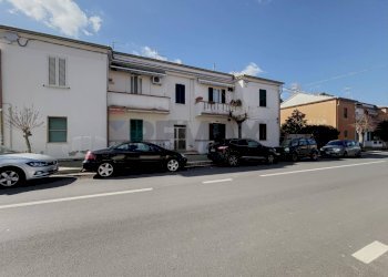 Edificio all\'aperto - Quadrilocale Via Roma
 
38, Arielli - foto 34