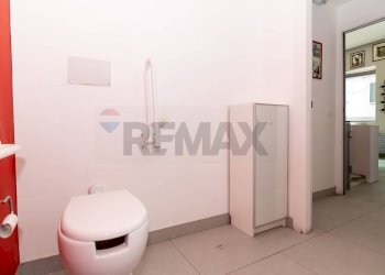 Bagno - Attività Commerciale via Milano
36 B/C, Catania - foto 18