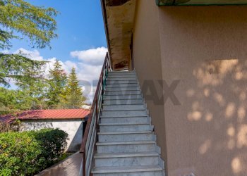 Scale - Villa Via A. Fleming
 
8, Pedara - foto 15