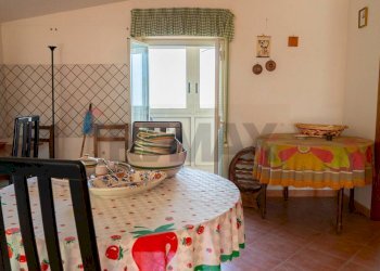 Sala da pranzo - Villa Via A. Fleming
 
8, Pedara - foto 26