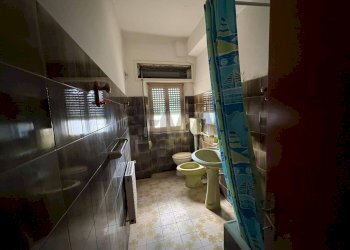 Bagno - Quadrilocale Via Santa Maria Goretti
 
26, Caltagirone - foto 7