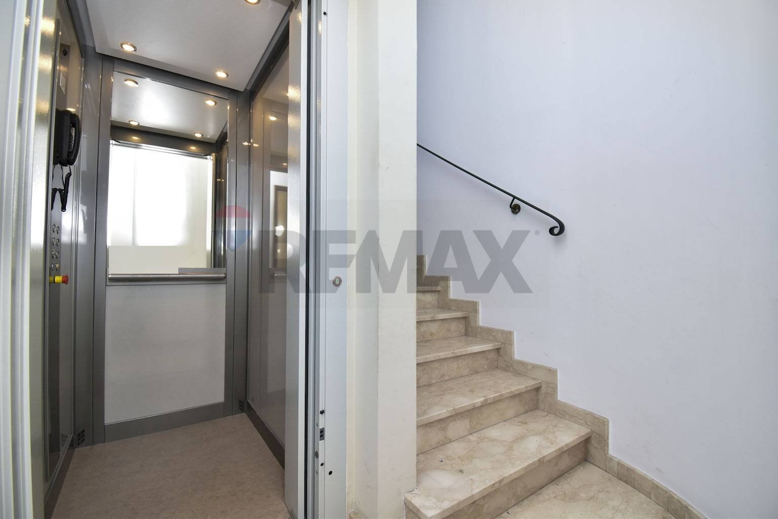 Scale - Attico Via Savona
 
50, Biancavilla - foto 3