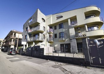 Edificio all\'aperto - Attico Via Savona
 
50, Biancavilla - foto 30