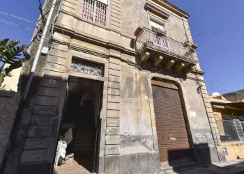 Edificio all\'aperto - Casa indipendente Via Raciti
 
8, Catania - foto 1