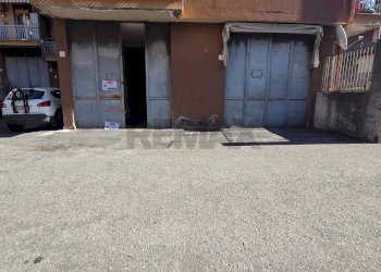 Edificio all\'aperto - Locale Commerciale Corso San Vito
 
188, Mascalucia - foto 2