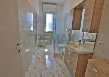 Bagno - Trilocale Via Guglielmo Silva
 
43, Milano - foto 16