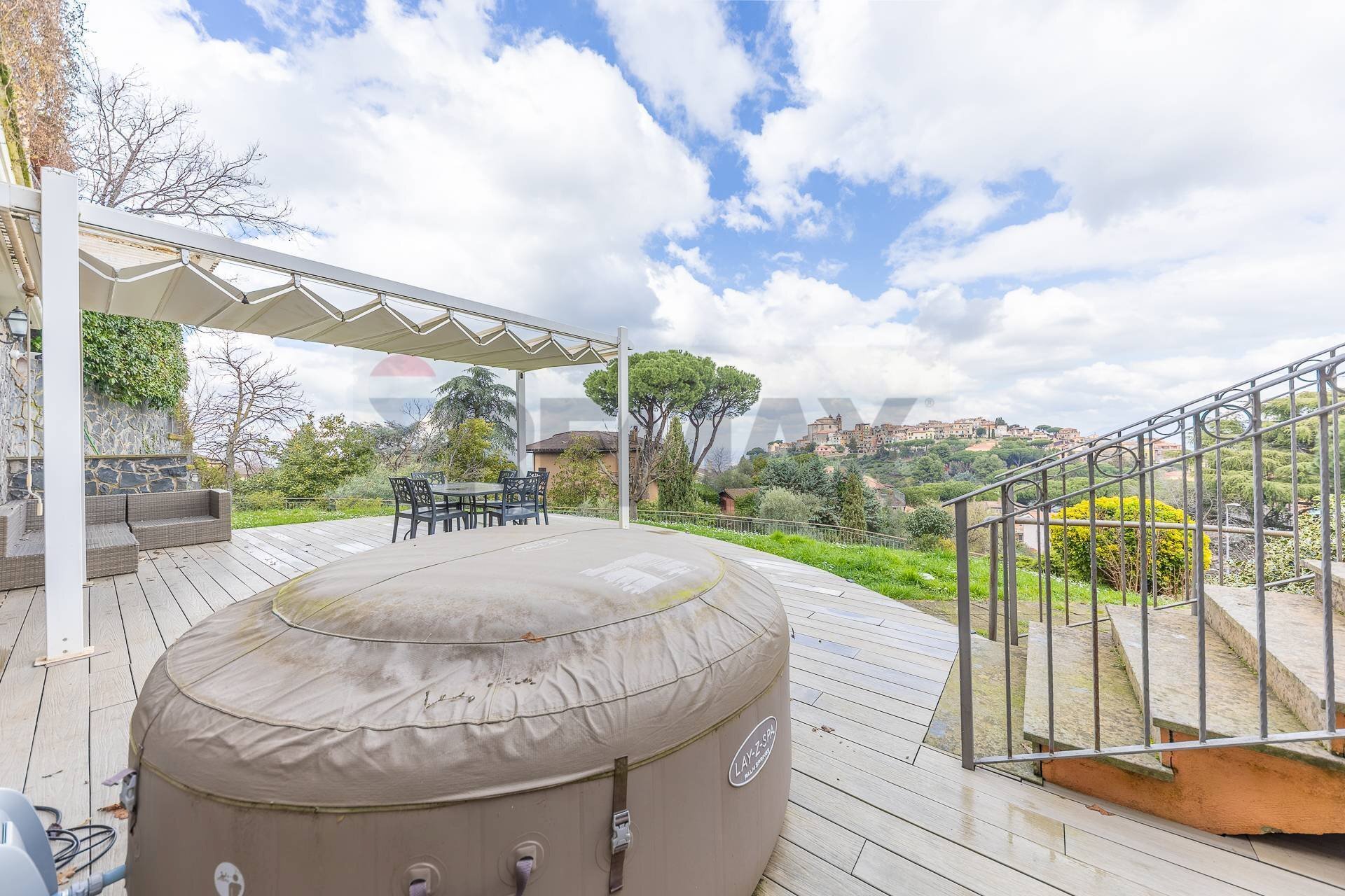 Terrazza - Villa Via Formello
 
17 g, Monte Porzio Catone - foto 1