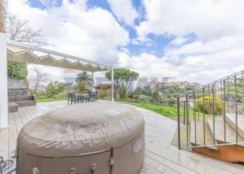 Terrazza - Villa Via Formello
 
17 g, Monte Porzio Catone - foto 4