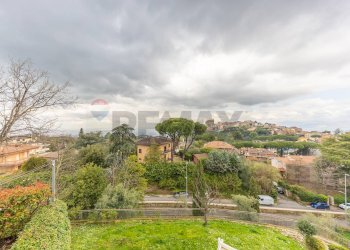 Giardino - Villa Via Formello
 
17 g, Monte Porzio Catone - foto 10