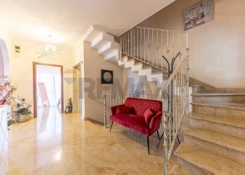 Scale - Villa Via Formello
 
17 g, Monte Porzio Catone - foto 23