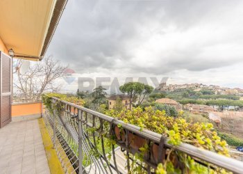 Balcone - Villa Via Formello
 
17 g, Monte Porzio Catone - foto 45