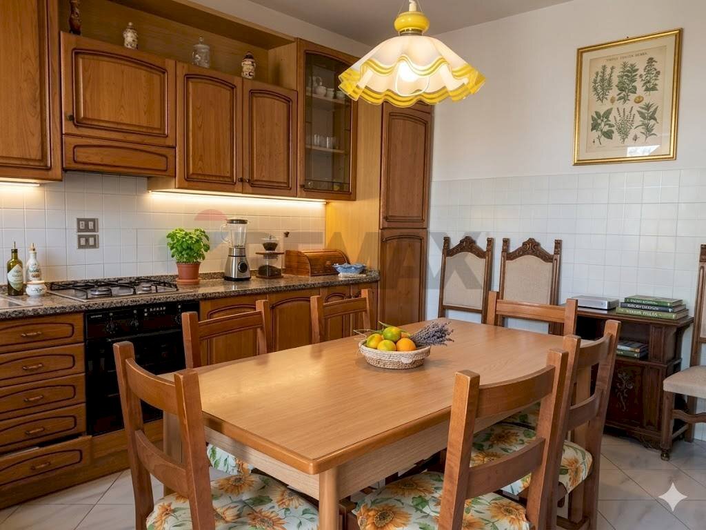 Cucina - Quadrilocale Via Catalogna
 
10, Castelfranco Piandiscò - foto 1