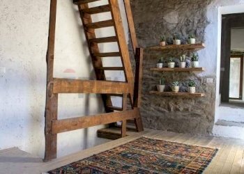 Scale - Three-room apartment via Vecchia, Berbenno di Valtellina - photo 4