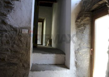 Scale - Three-room apartment via Vecchia, Berbenno di Valtellina - photo 15