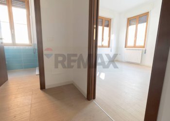 Hall / corridoio - Trilocale Via Carlo Porta, Bovisio-Masciago - foto 4