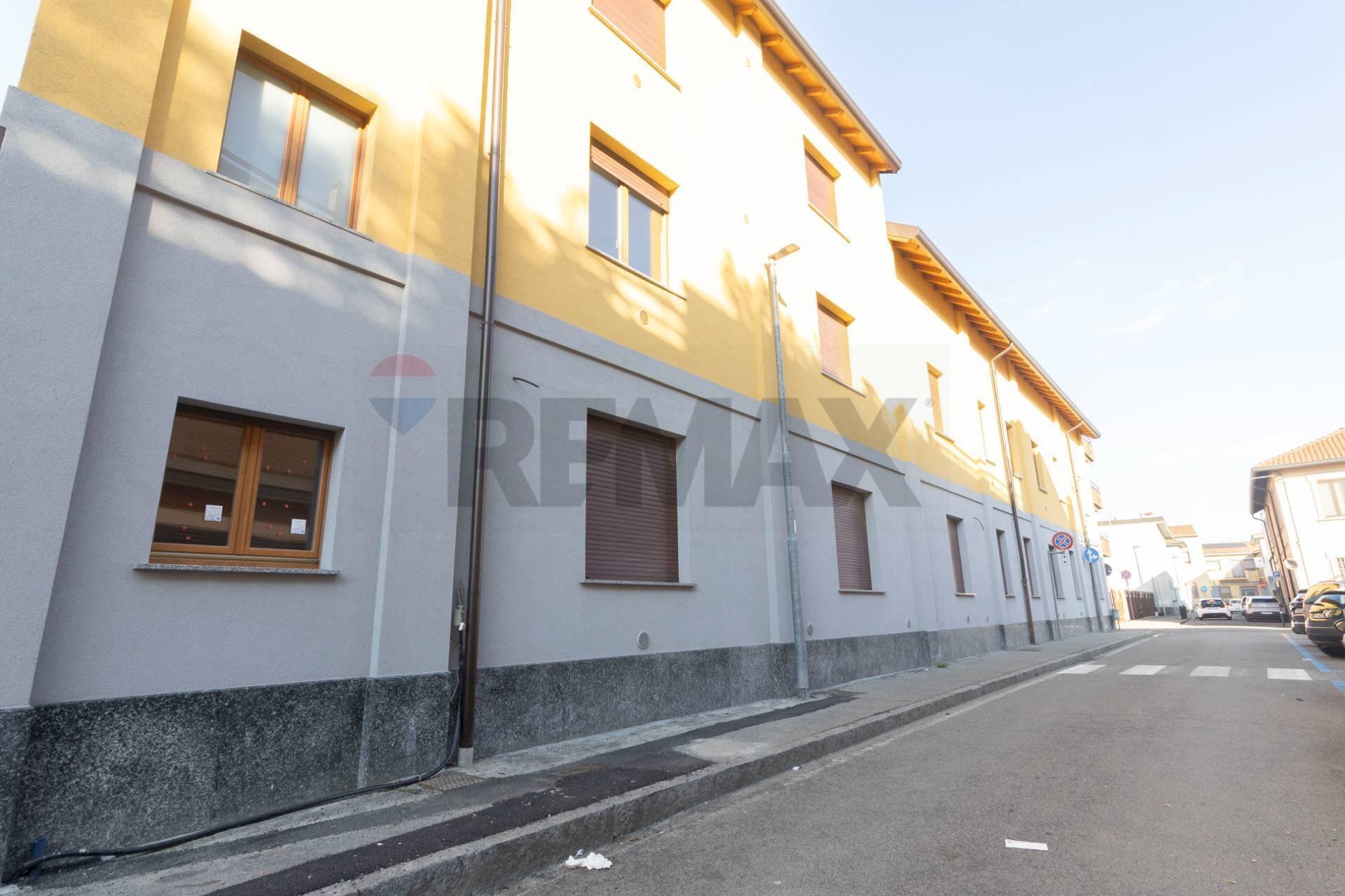 Edificio all\'aperto - Monolocale Via Carlo Porta, Bovisio-Masciago - foto 3