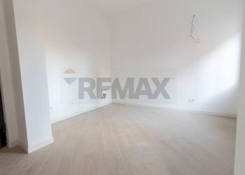 Stanza vuota - Monolocale Via Carlo Porta, Bovisio-Masciago - foto 8