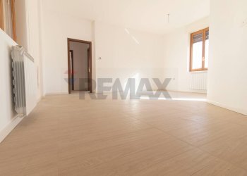 Stanza vuota - Trilocale Via Carlo Porta, Bovisio-Masciago - foto 3