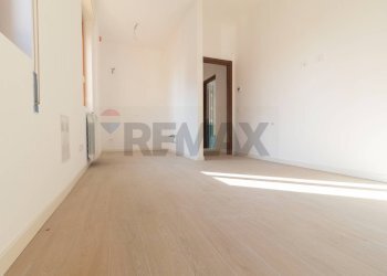 Stanza vuota - Bilocale Via Carlo Porta, Bovisio-Masciago - foto 2