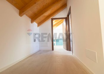 Hall / corridoio - Bilocale Via Carlo Porta, Bovisio-Masciago - foto 8