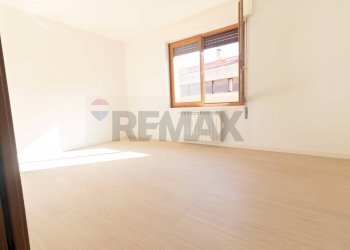 Stanza vuota - Bilocale Via Carlo Porta, Bovisio-Masciago - foto 8