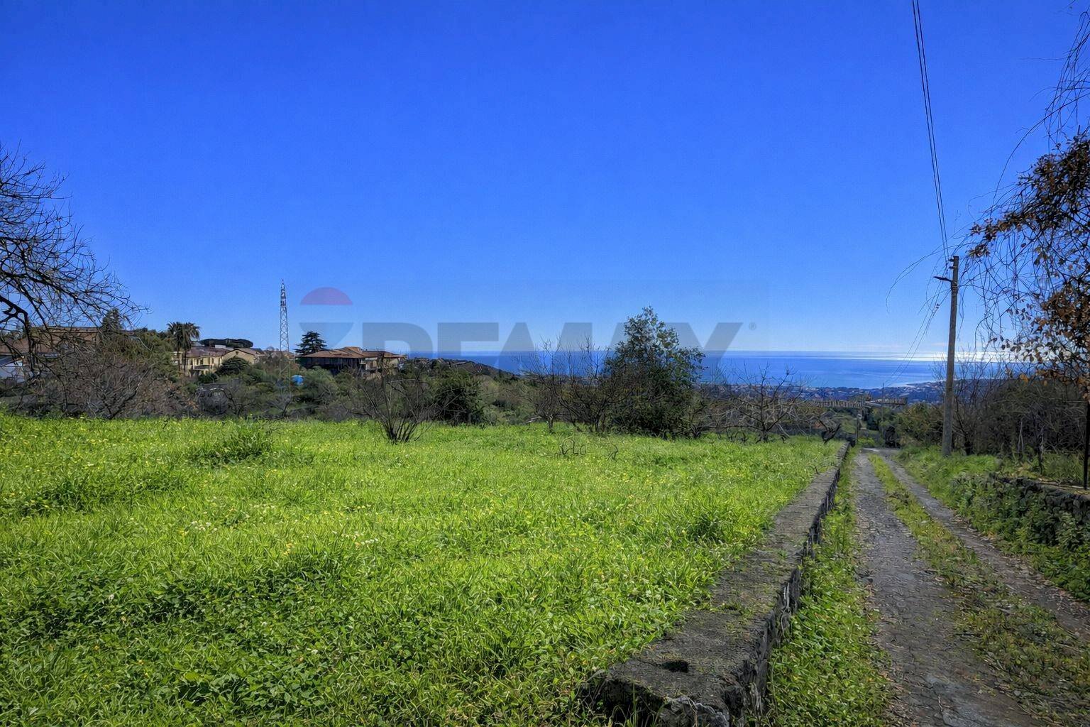 Vista delle montagne - Terreno agricolo dei paoli
 
29, Giarre - foto 1