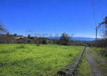 Vista delle montagne - Terreno agricolo dei paoli
 
29, Giarre - foto 1