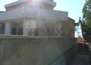 Edificio all\'aperto - Casa semi indipendente Via Degli Ulivi
 
21, Caltanissetta - foto 7