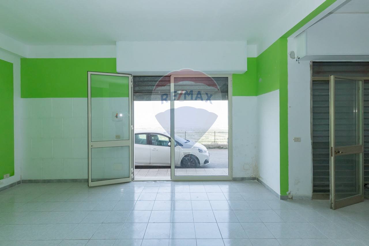 Stanza vuota - Commercial Premises via Monsignor Giardina
19, Melilli - photo 3