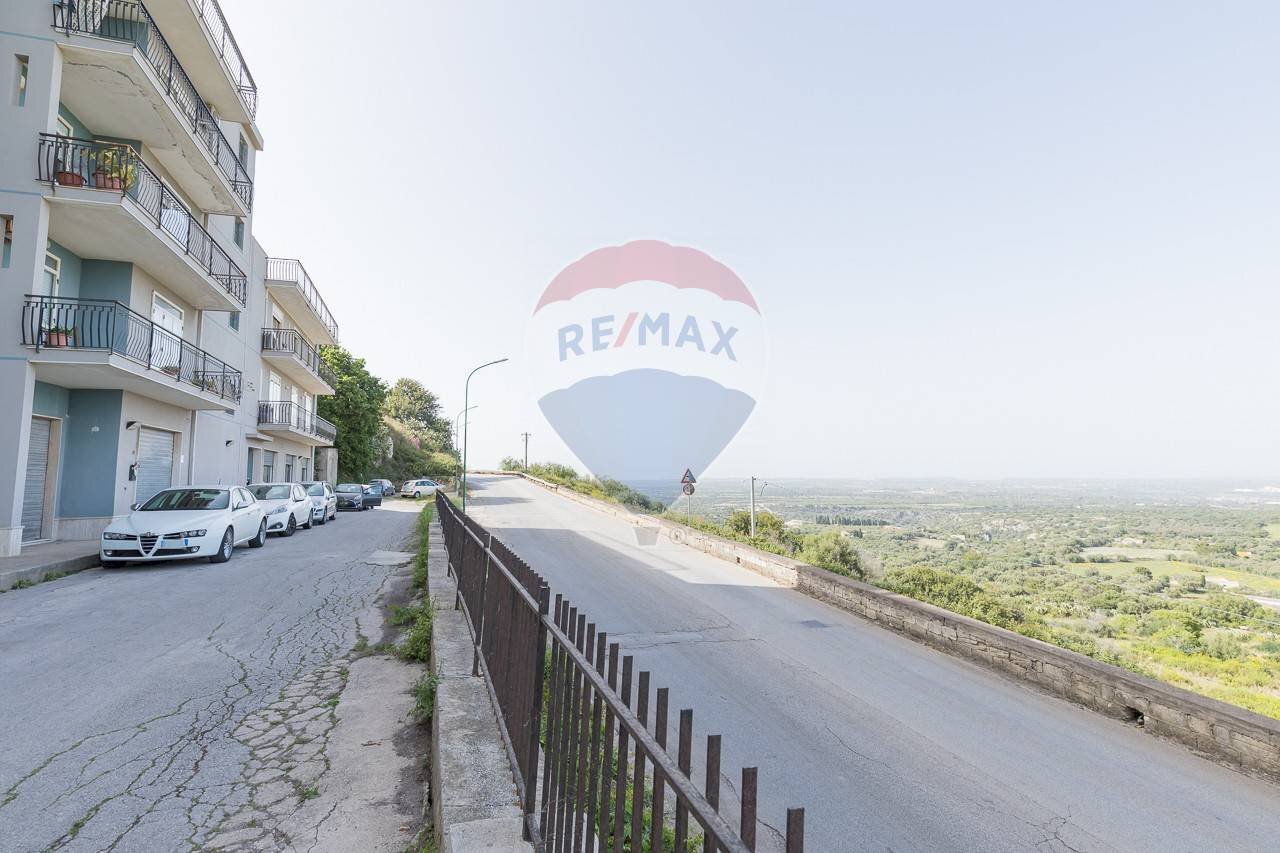 Edificio all\'aperto - Commercial Premises via Monsignor Giardina
11/13, Melilli - photo 2