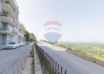 Edificio all\'aperto - Commercial Premises via Monsignor Giardina
 
11/13, Melilli - photo 2